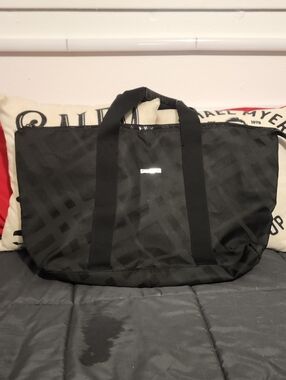Authentic Burberry Unisex Duffle Bag